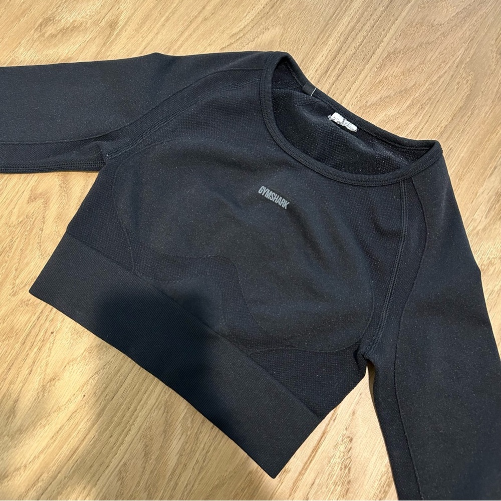 Gymshark Black Cropped Top